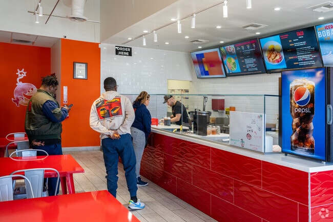 Customers lined up to order their lunch at Pokitomik in nearby Quartz Hill.