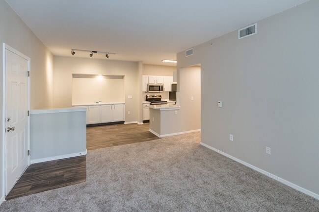 Ridgepointe at Gleneagle_1x1_CS_Winter2020_03