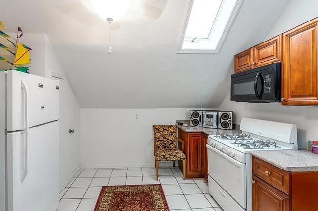 41 Alto St unit 2, Cranston, RI 02920 - photo 4