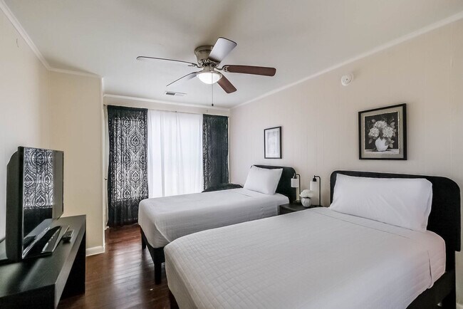 1327 W 21st St unit ID1316404P, Houston, TX 77008 - photo 5