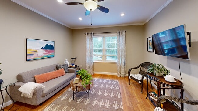 542 Goldsboro Rd NE unit D, Atlanta, GA 30307 - photo 2