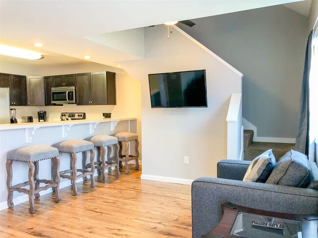 5218 Beach Dr unit ID1354903P, Panama City, FL 32408 - photo 3