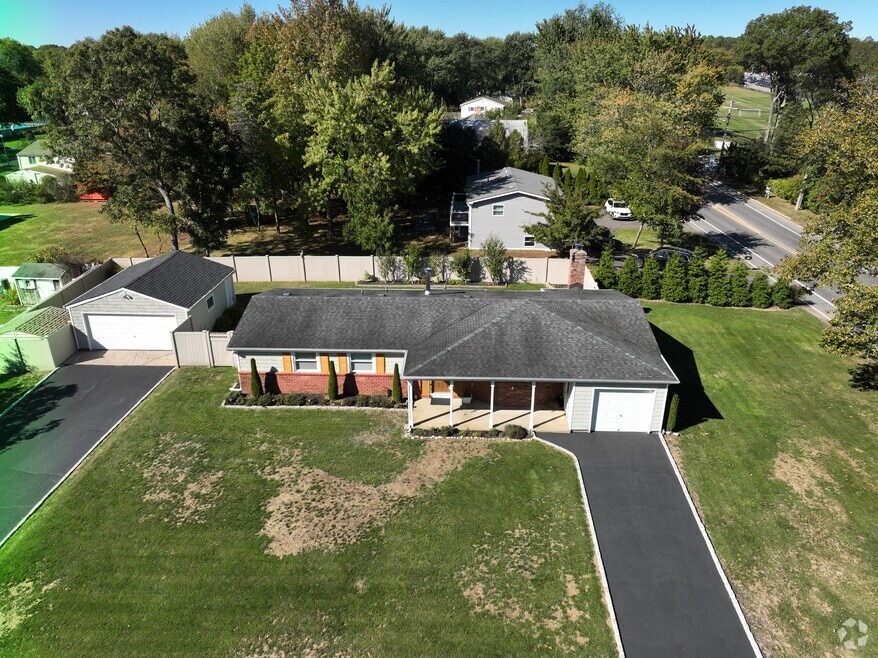 1 University Heights Dr, Stony Brook, NY 11790 - photo 2