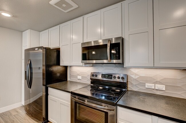 255 High Point Dr unit 36446192, Longmont, CO 80504 - photo 6