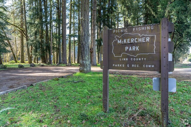 McKercher Park is a few minutes drive from Hoilley and is a popular spot for picnics and outdoor activities.