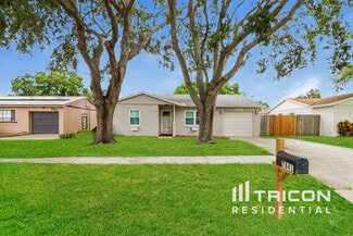 7841 Shadow Run Dr, Largo, FL 33773