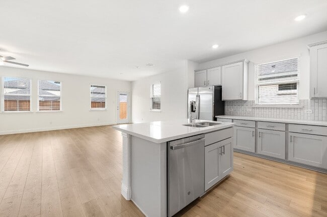 15029 Hierba Mora Dr, Haslet, TX 76052 - photo 3