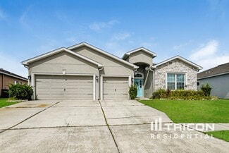 6715 Castle Green Place, Zephyrhills, FL 33541