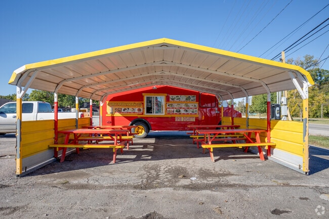 Oakbrook Village has plenty of options for patio seating at the restaurants.