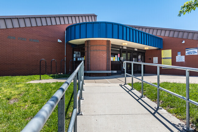 Welcome to John Fiske Elementary School in Amourdale.