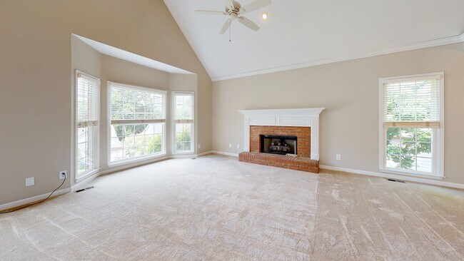 208 Regency Ct unit 1, Acworth, GA 30102 - photo 2