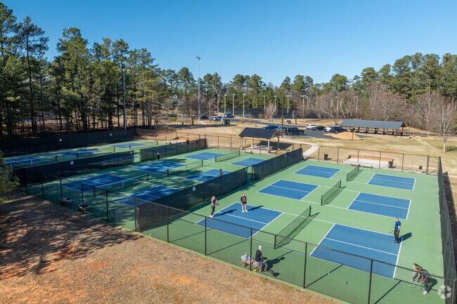 Alberta Banks Parks is home to several pickleball courts open to the public.