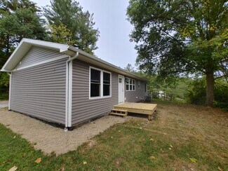 71 Pomeroy Rd, Athens, OH 45701