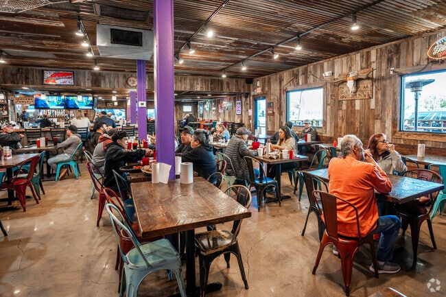 Deer Park locals love Guidry's fresh and delicious cajun dishes off of Center Street.