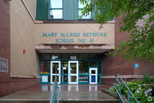 1 percent of Mary McLeod Bethune School 45 students are proficient in math.