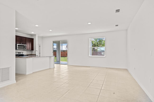 482 Guild St, Point Charlotte, FL 33954 - photo 5