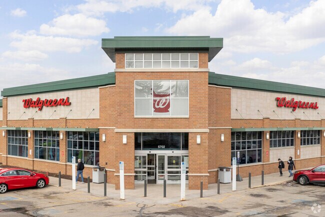 The Meadowood Shopping Center in Orchard Ridge also has a Walgreens.