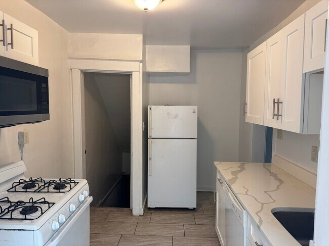 5710 Beacon St unit B, Pittsburgh, PA 15217 - photo 6