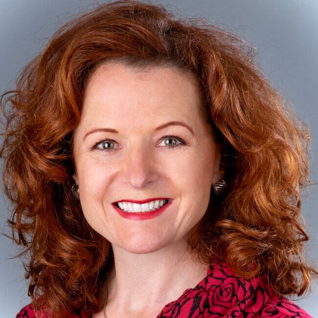 Manuela Davis