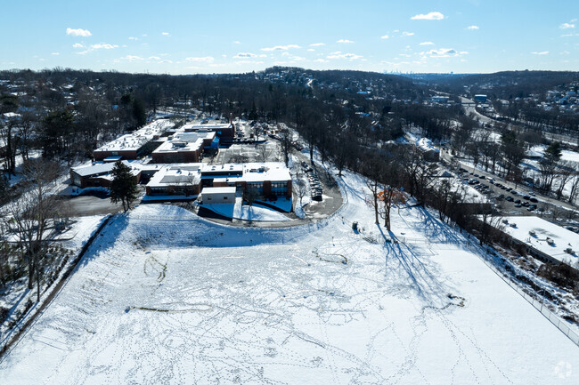 Concord Road Elementary School is set on a beautiful campus that looks great all year round.