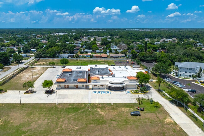 Living Faith Academy is located in Daytona Beach, Florida.