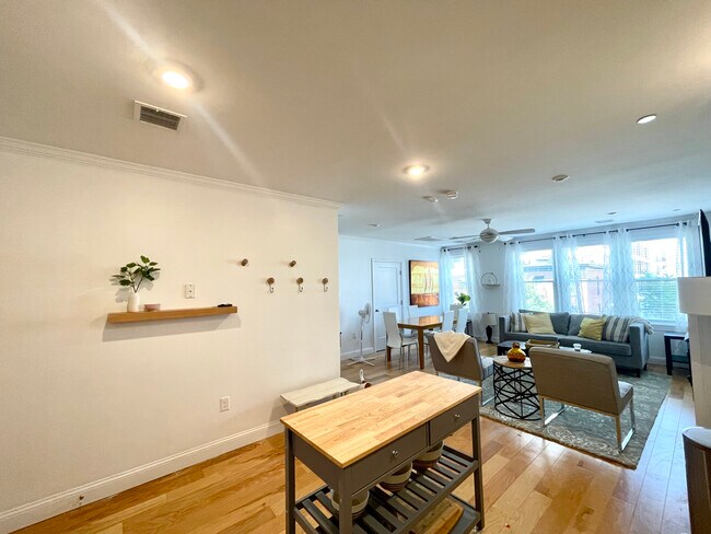 1015 Tremont St unit 4, Boston, MA 02120 - photo 7