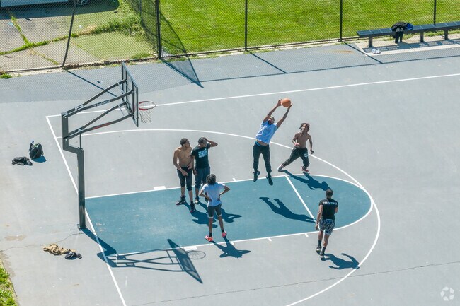 Stein Park near Fiskhorn is busy with Fiskhorn residents on the court.