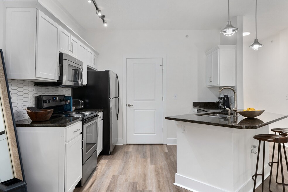 Strathmoor, Dublin, OH 43016 - photo 1