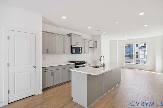 15381 Sunray Aly, Midlothian, VA 23112 - photo 2