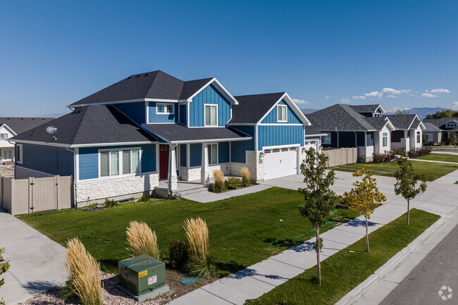 New homes create a fresh neighborhood vibe in Hunter.