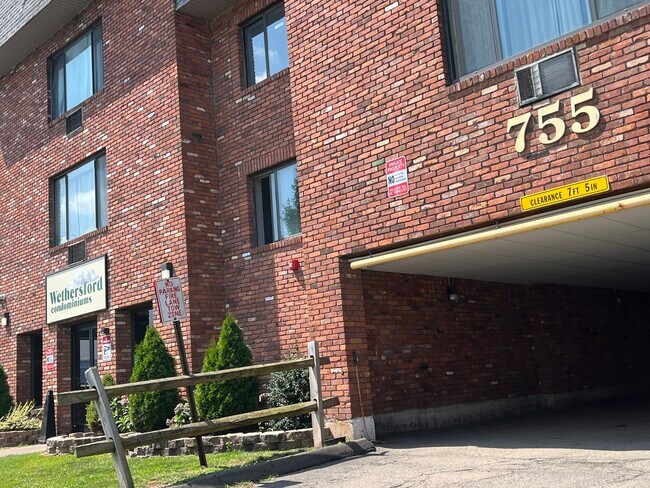 Wethersford Condominium unit A6, Hartford, CT 06114 - photo 2