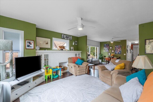 2447 N Kildare Ave unit 2, Chicago, IL 60639 - photo 4