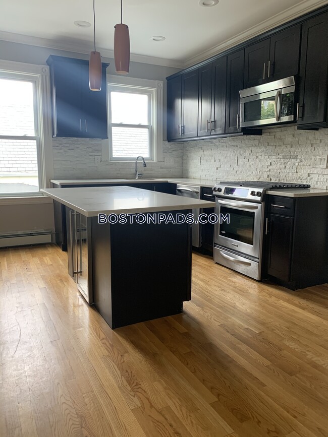 12 Dorset St Unit 3, Boston, MA 02125