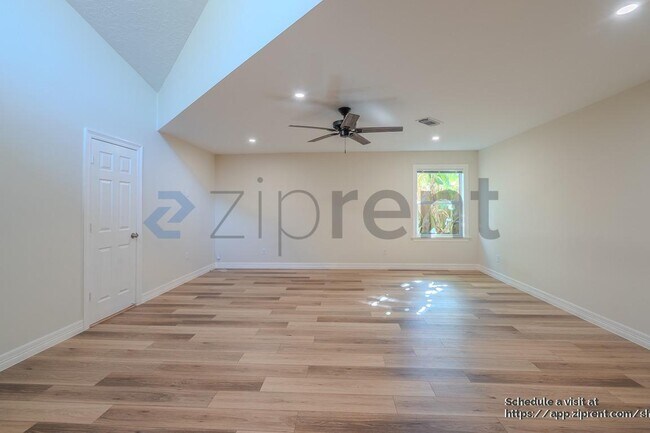 4031 Leeshire Dr, Houston, TX 77025 - photo 6