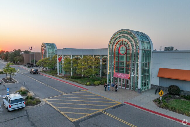 Thomas Park residents love to come to the River Hills Mall and go shopping.