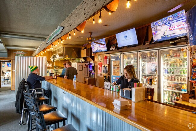 Washburn residents can grab a drink or meal at Mo's One More Lounge.
