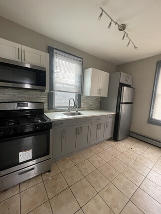 169 Wegman Pkwy Unit 3, Jersey City, NJ 07305