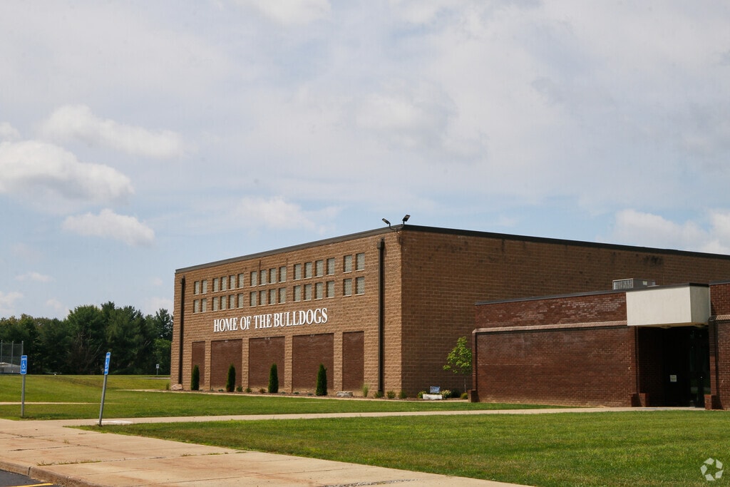 Poland Seminary High School serves students from Mahoning County.