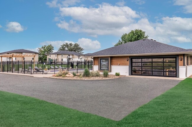 Bexley Urbandale, Urbandale, IA 50322 - photo 2