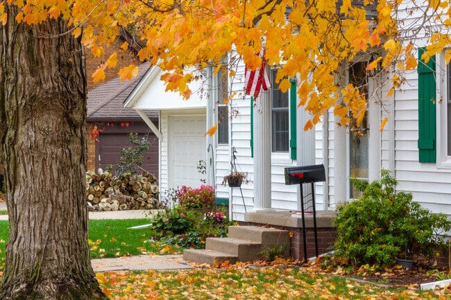 Locals enjoy the change of the seasons in Villa Park.