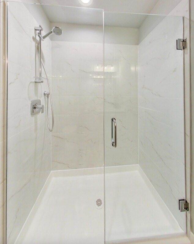 NEW - Arthurs of Old Town Apartments, Chicago, IL 60610 - photo 5