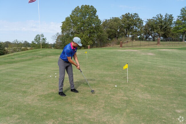 Olde Oaks Golf Club is open to the public and features a pro shop.