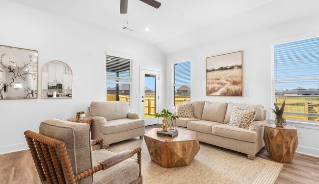 1011 Sagely St, Prairie Grove, AR 72753 - photo 5