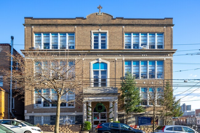 Academy of St. Joseph of the Palisades provides Catholic education for life-long learning.