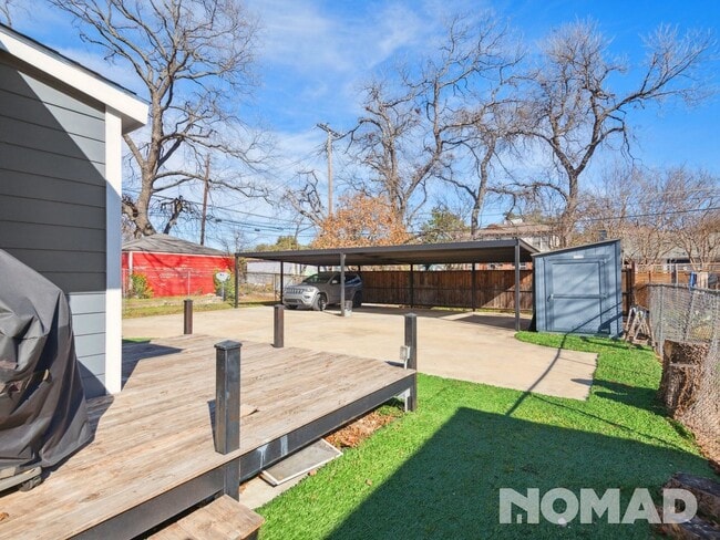 516 N Montreal Ave, Dallas, TX 75208 - photo 2