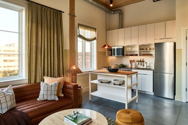 110 Ann St unit ID1321211P, Savannah, GA 31401 - photo 7