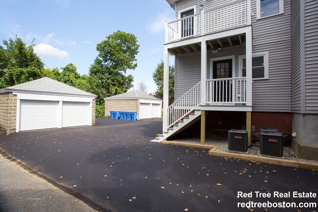 92 Brown St unit 1, Waltham, MA 02453 - photo 5