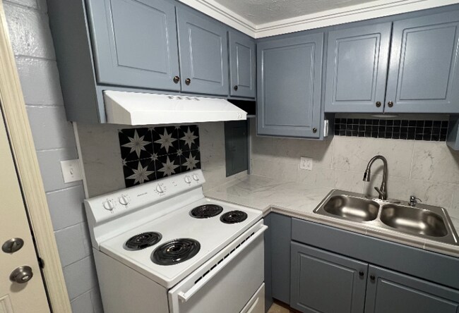 2451 Gervais St unit C, Columbia, SC 29204 - photo 7