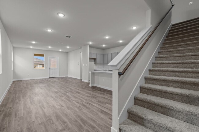 2522 Rambo Dr, San Antonio, TX 78224 - photo 2