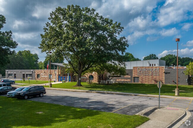 At Oakmont Elementary, education thrives with a culture of learning and quality schools.